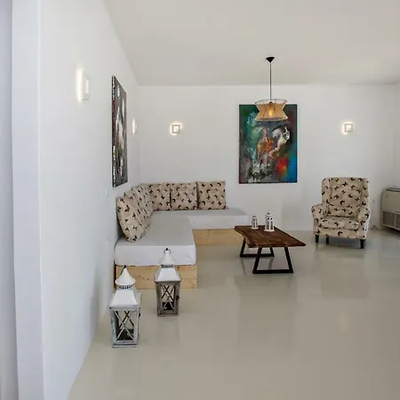 2 Bedroom With Terrace In Chora *