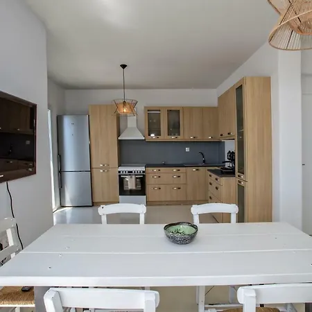 Appartement 2 Bedroom With Terrace In Chora *